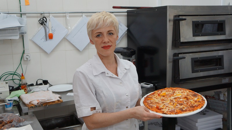 Джет пицца магадан меню. Пицца q магадан. Пицца кью магадан. Пицца кью магадан. New york pizza меню.