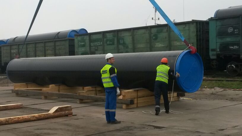 Суда ЛОРПа доставят первые трубы для газопровода "Сила Сибири", Фото с места события из других источников