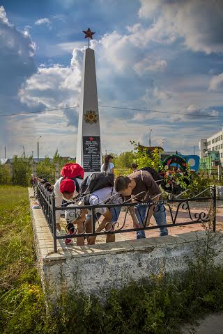 Трудовой десант молодежи облагораживает памятники войны в Якутска, Фото с места события из других источников