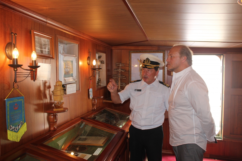 Экскурсия в музей, Фото с места события из других источников