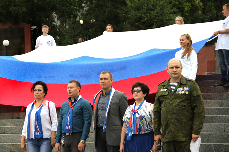 Автопробег стартовал на Корабельной набережной, Фото с места события из других источников