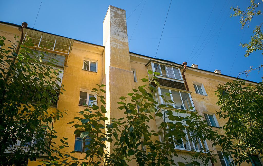 Поселок ЛВРЗ - бурятская "Одесса": дома еще с трубами, Фото с места события собственное