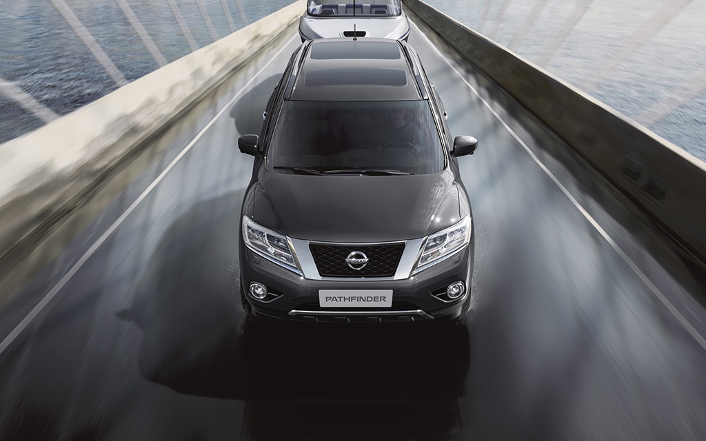 Nissan Pathfinder , Фото с места события из других источников