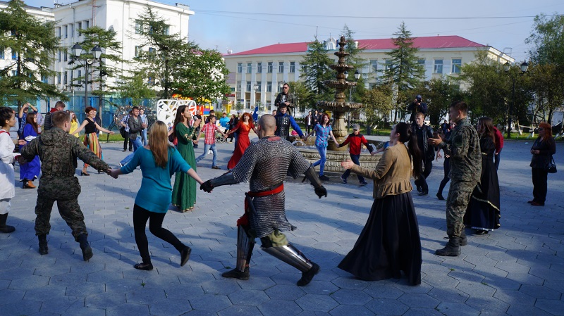 Хоровод с гостями, Фото с места события собственное