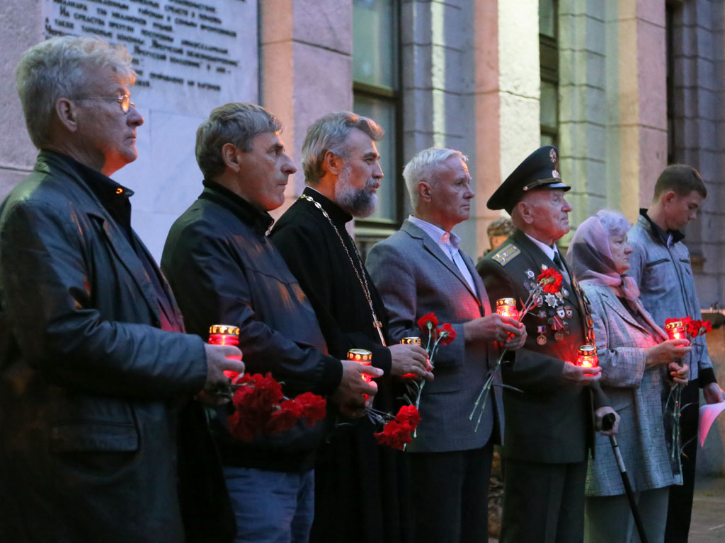 Погибших в Беслане вспомнили в Иркутске, Фото с места события собственное