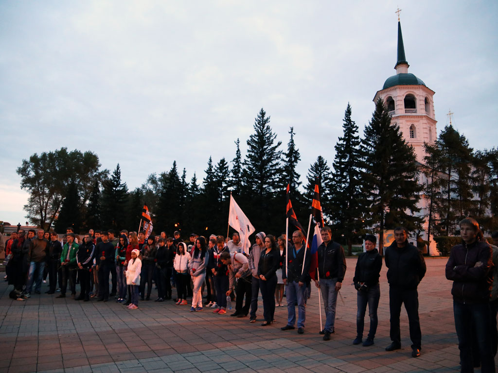 На митинг пришли примерно 100 человек, Фото с места события собственное