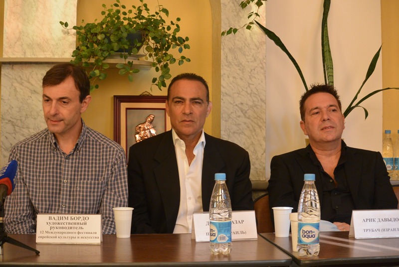 Художественный руководитель фестиваля Вадим Бордо, певец Дорон Мазар и трубач Арик Давыдов прибыли из Израиля , Фото с места события собственное