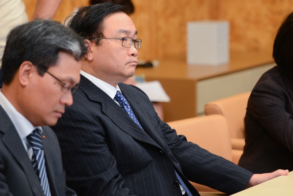 Представители Вьетнама, Фото с места события из других источников