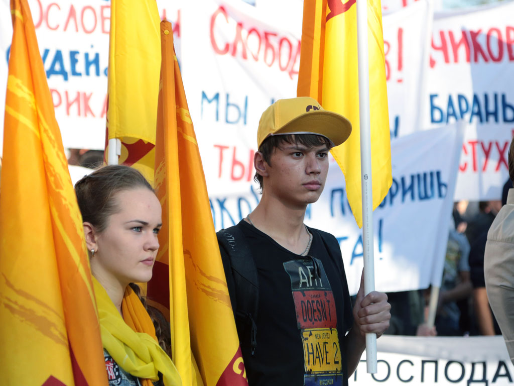 В митинге приняли участие представители "Справедливой России", КПРФ, "Патриотов России" и Партии пенсионеров, Фото с места события собственное