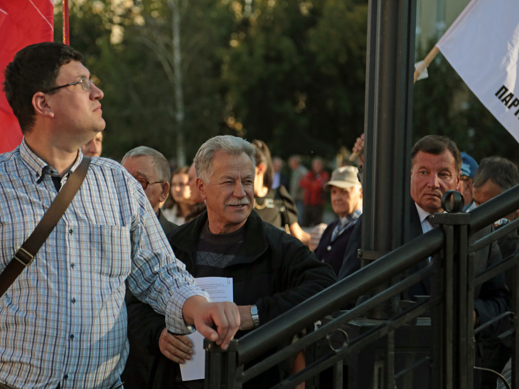 В митинге принял участие депутат Государственной Думы РФ Антон Романов, избранный в ГД по списку "Единой России", Фото с места события собственное