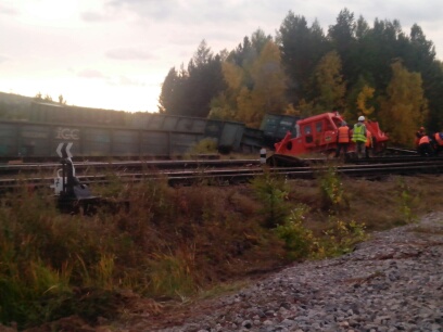 На месте крушения поездов в Бурятии, в котором погиб машинист, продолжаются работы, Фото с места события собственное