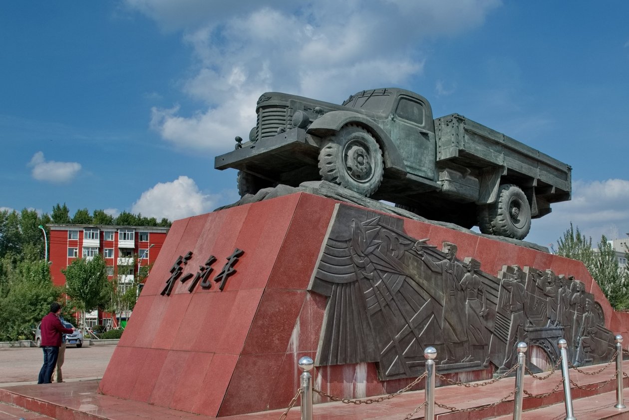 основатель тг-канала VisitChina.ru (18+) Константин Ягодин