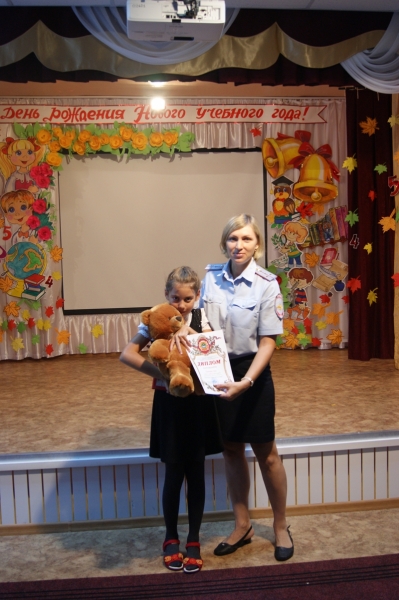 Безопасную дорогу отобразили младшие школьники Биробиджана в рисунках и поделках, Фото с места события из других источников