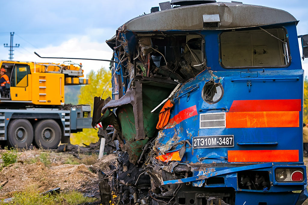 авария на отрезке ЖД путй СУЭКА унесла жизнь одного человека, Фото с места события собственное