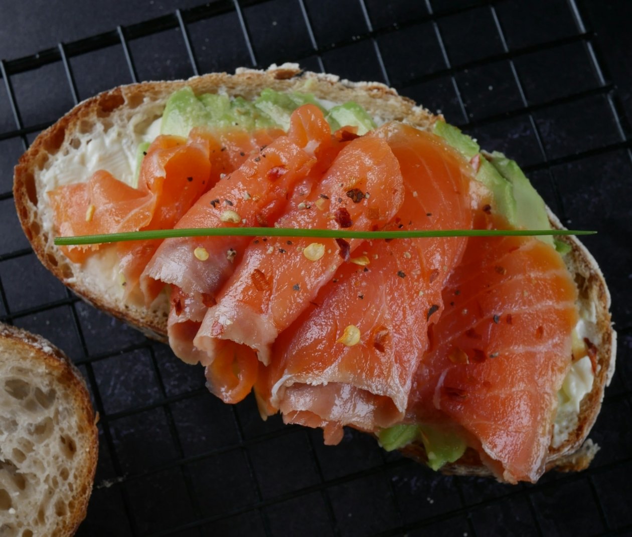 Засолил красную рыбу за 25 минут и на новогодний стол - секретный маринад Max Griss/unsplash