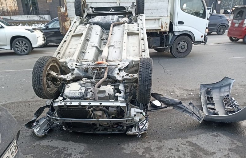 Полиция Владивостока озвучила подробности ДТП с &quotперевёртышем&quot Пресс-служба УМВД России по Приморскому краю