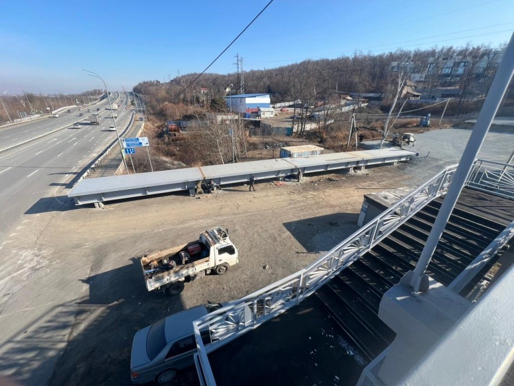 Движение в районе &quotВесенней&quot во Владивостоке перекроют из-за ремонта пешеходного виадука пресс-служба администрации города