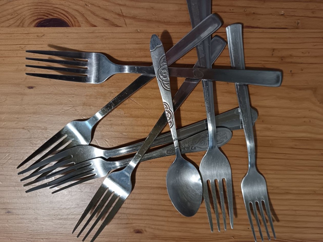 Кусок фольги и 2 ложки порошка — столовые приборы блестят, как звезда на елке: посудомойка не нужна ИА SevastopolMedia.ru