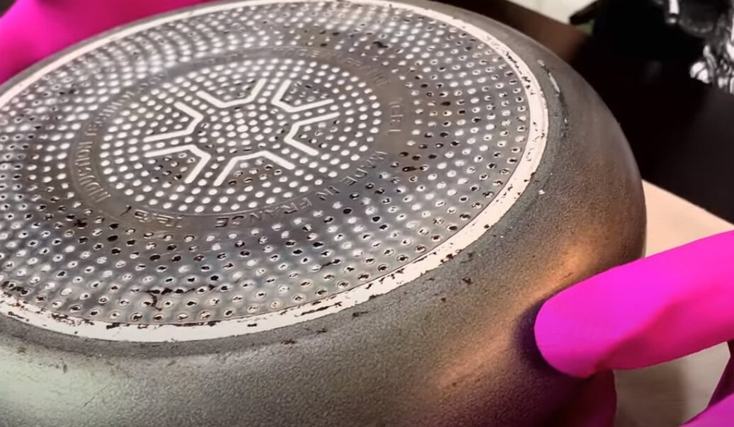 Кипятим 1 л, и сковорода заново родилась: нагар и жир слезает как по маслу дзен-канал &quotДвойная Порция Полезных Советов&quot (12+)