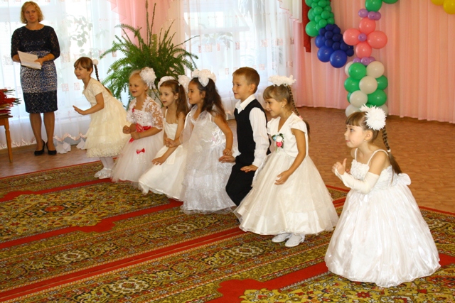 Творческий подарок воспитателям, Фото с места события собственное