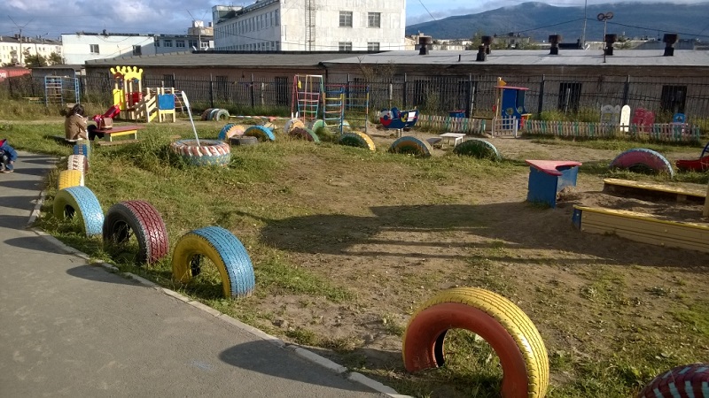 Новые игровые формы робко притаились среди "музейных экспонатов", Фото с места события собственное