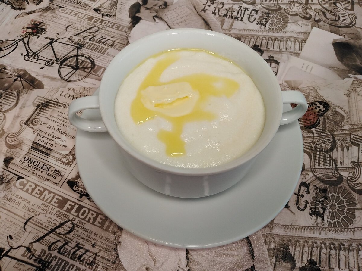 Нежнейшая и без комочков: готовим идеальную манную кашу - рецепт 1963 года дзен-канал &quotВкуснота в деталях&quot (12+)