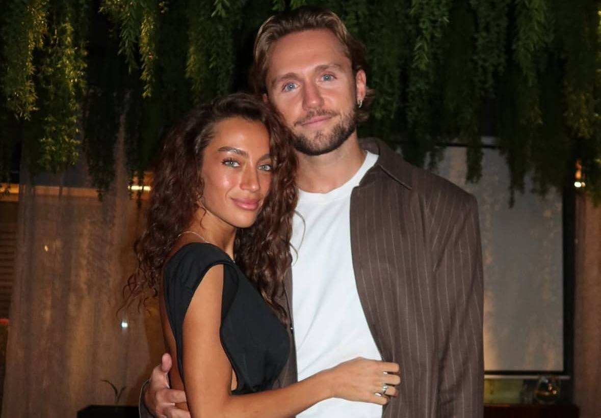 Влад Соколовский с женой соцсети артиста