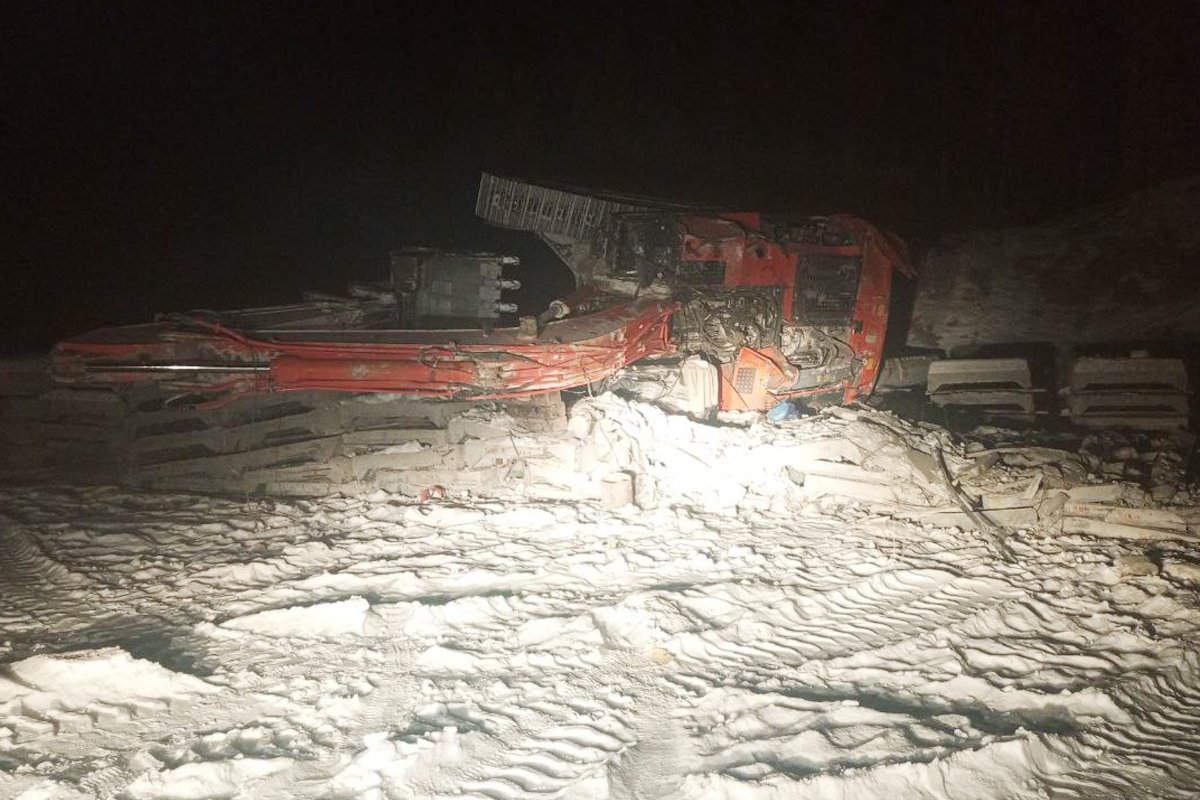 Экскаватор опрокинулся в Бурятии ГИБДД по Бурятии