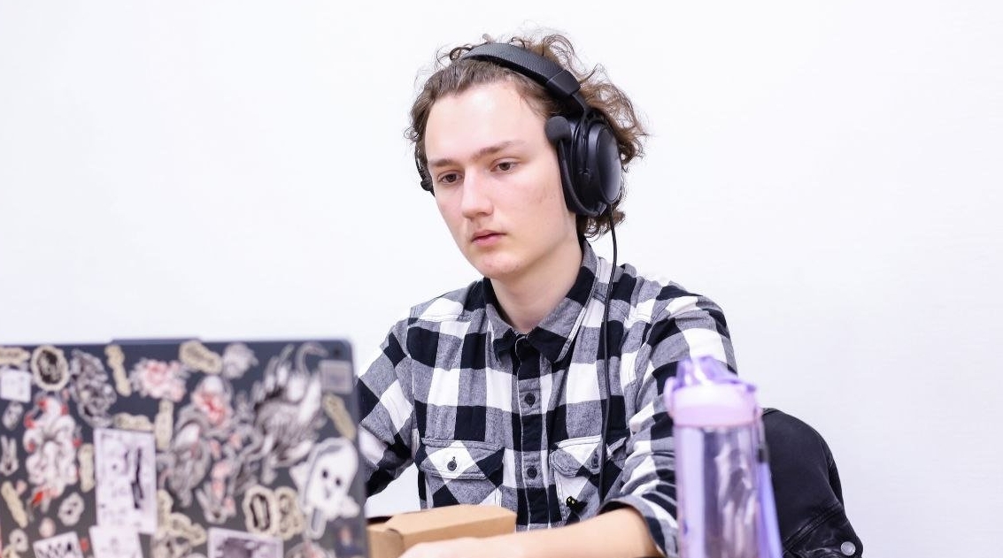 предоставлено К, Платочом