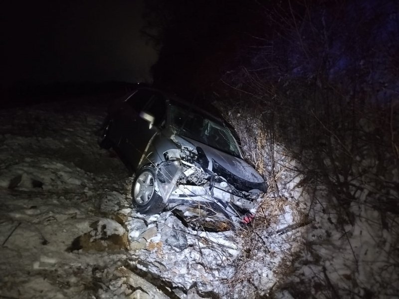 Автомобиль вылетел в кювет на заснеженной трассе в Приморье Пресс-служба УМВД России по Приморскому краю