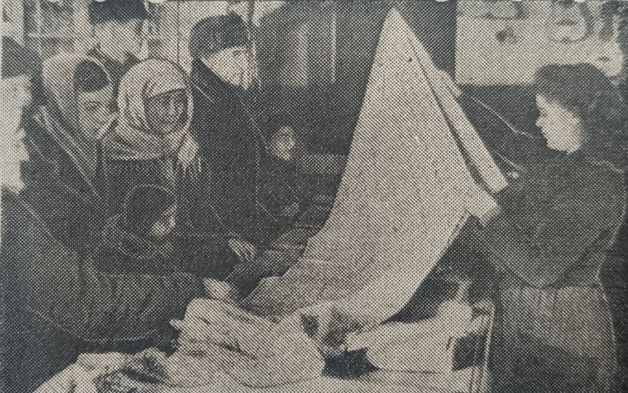 В универмаге Ворошилова газета "Коммунар" (12+)