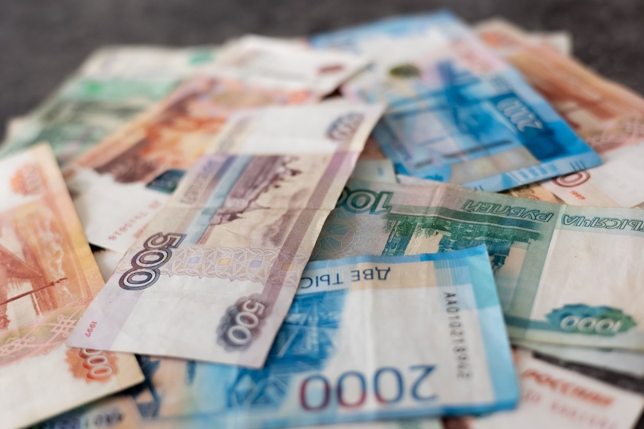 По 15 000 рублей раздадут россиянам к Новому году: кто первый в списке на получение Илья Аверьянов, ИА PrimaMedia.ru