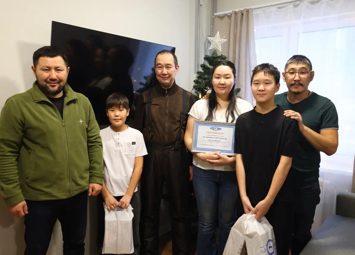 Глава Якутии ознакомился с условиями арендного жилья для специалистов  Андрей Сорокин, ЯСИА