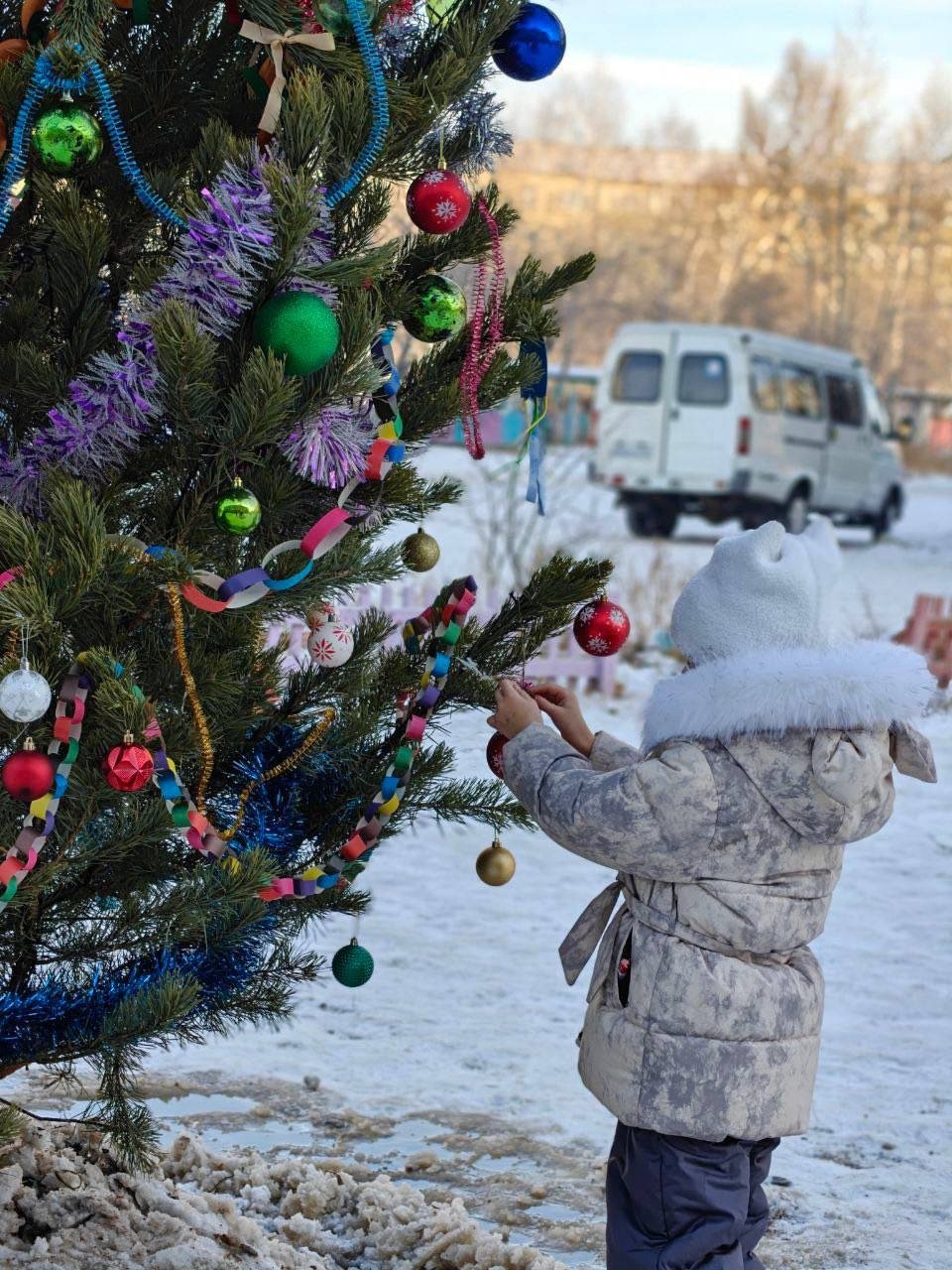Украшение двора телеграм-канал (18+) администрации Черновского района