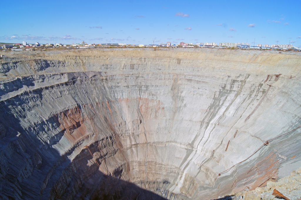 Кимберлитовая трубка "Мир", Фото с места события собственное