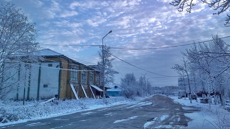 Город сусуман магаданская область. Сеймчан Сусуман. Сусуман 1980. Набережная 13 Сусуман. Школа Сусуман Магаданская область.