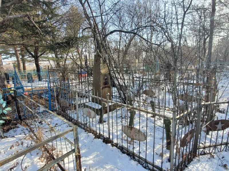 Безымянную могилу героя Корейской войны обнаружили на кладбище в Воздвиженке АвиаПоиск