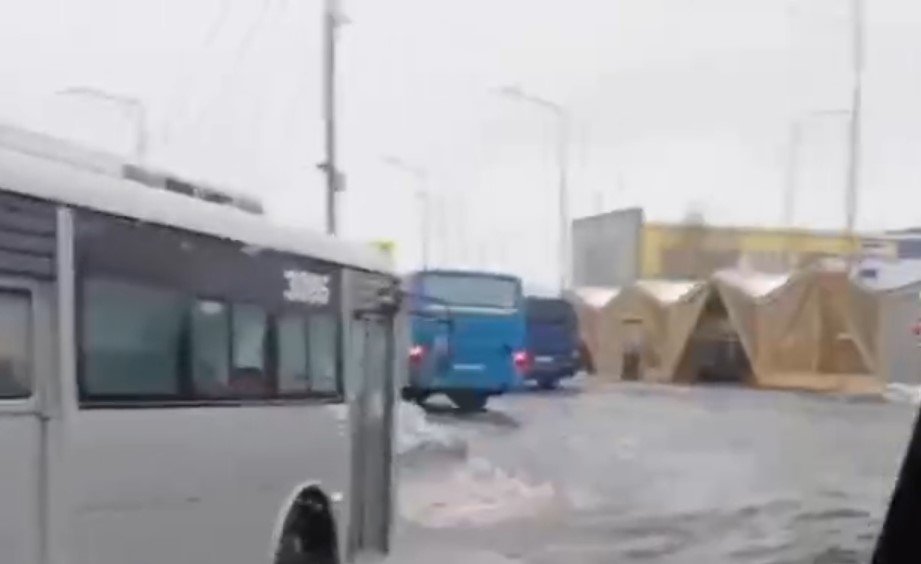 Соцсети (18+)