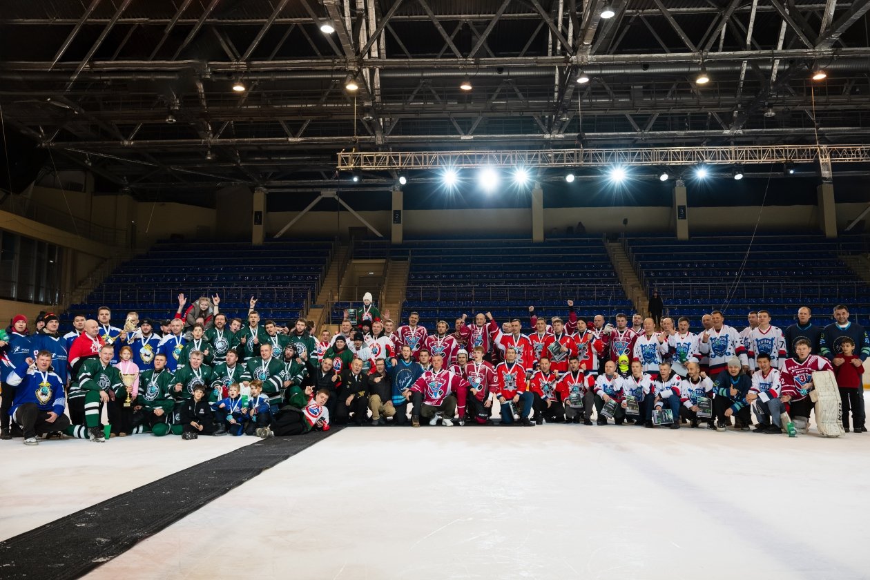 В Иркутске прошел турнир по хоккею с шайбой на Кубок Сбера Пресс-служба банка