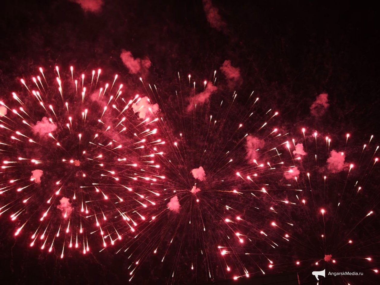 Жителям Ангарска рассказали о безопасных площадках для запуска фейерверков в Новый год Анастасия Вострецова, корр. ИА AngarskMedia