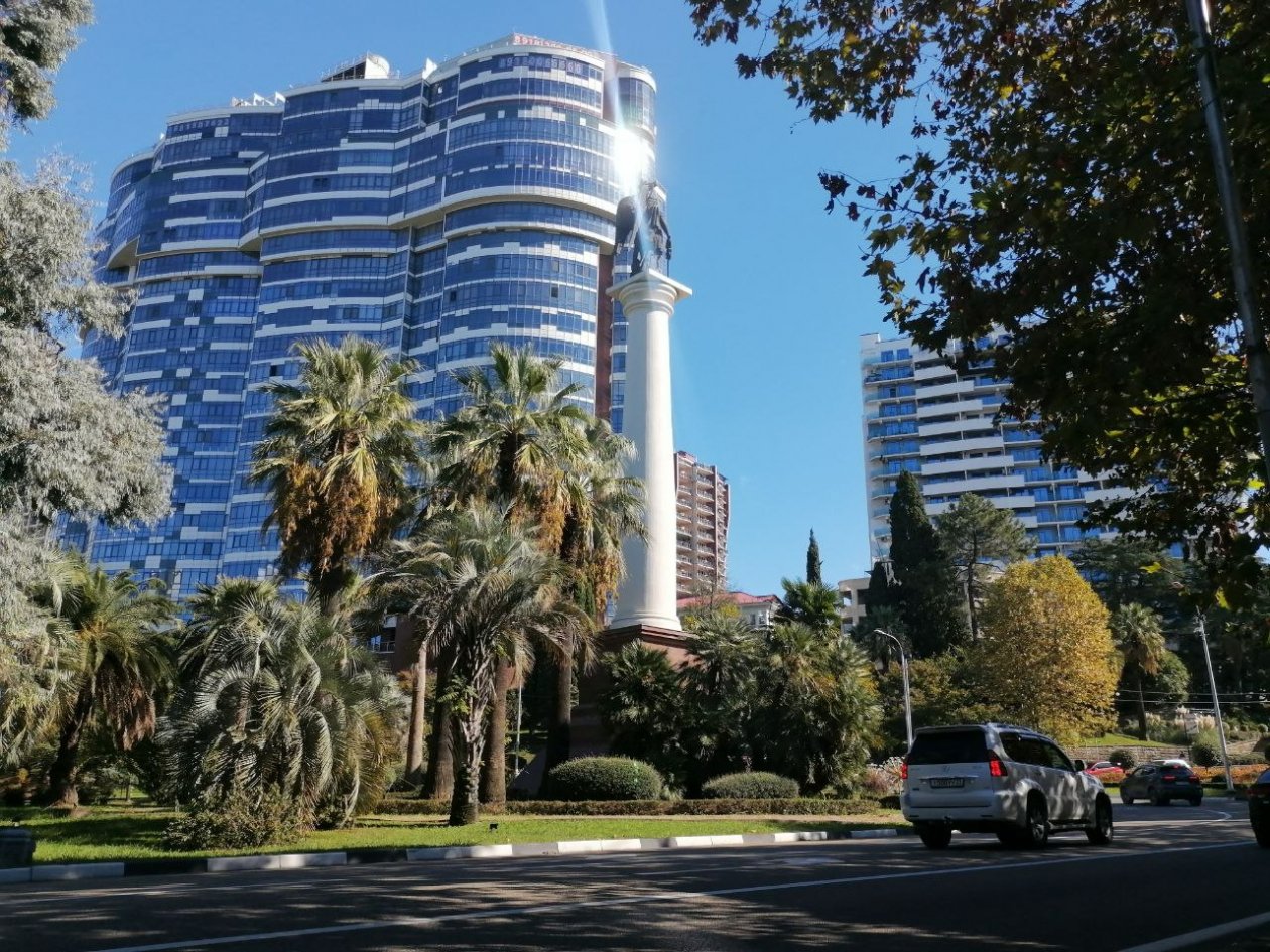 Жилье у знаковых мест Сочи продают от 7 млн рублей Карина Подкина