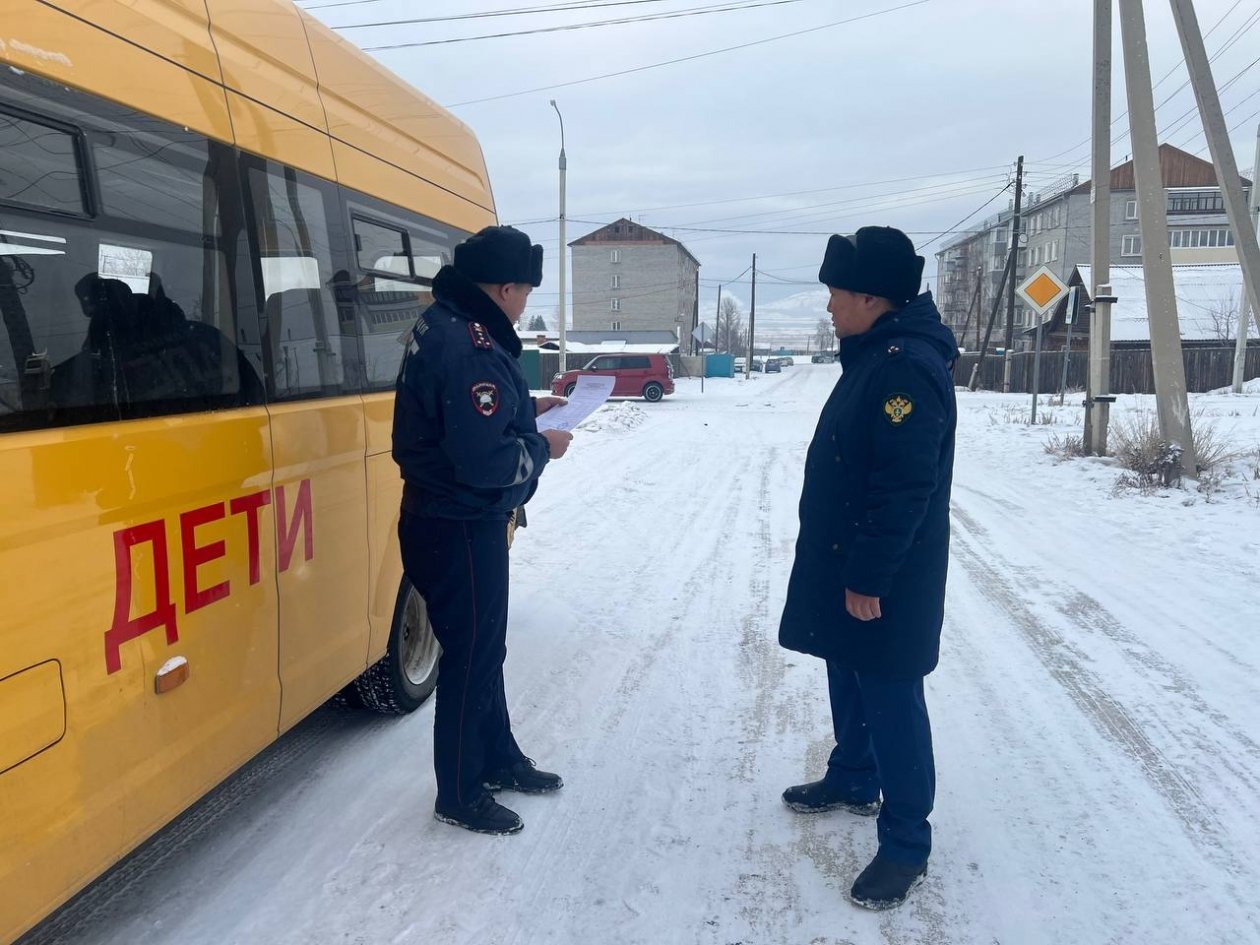 В ДТП со школьным автобусом в Бурятии пострадал ученик прокуратура Бурятии