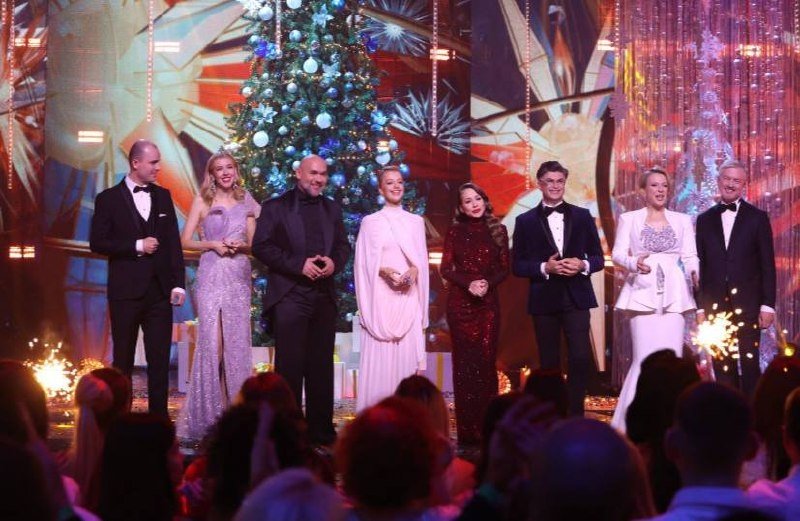 Ведущие новогодней ночи Дзен-канал &quotКино Mail&quot (18+)