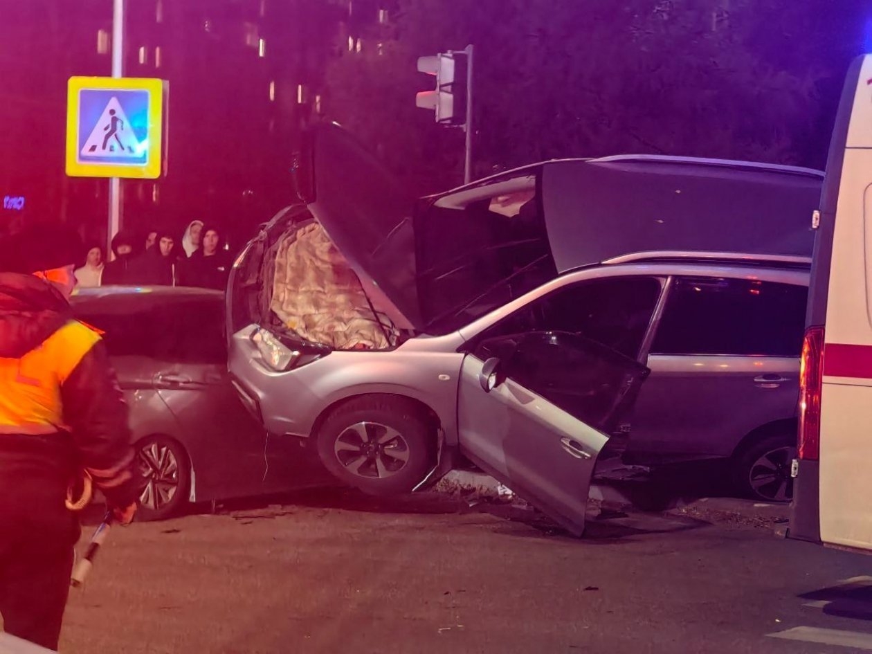 Цена ошибки — жизнь: топ-10 самых резонансных ДТП Ангарска за 2025 год Тг-канал (18+) &quotЗлой ангарчанин&quot