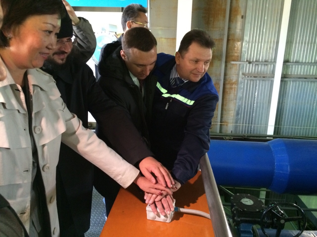 Церемония запуска установок по ультрафиолетовому обеззараживанию воды состоялась в Якутске, Фото с места события собственное