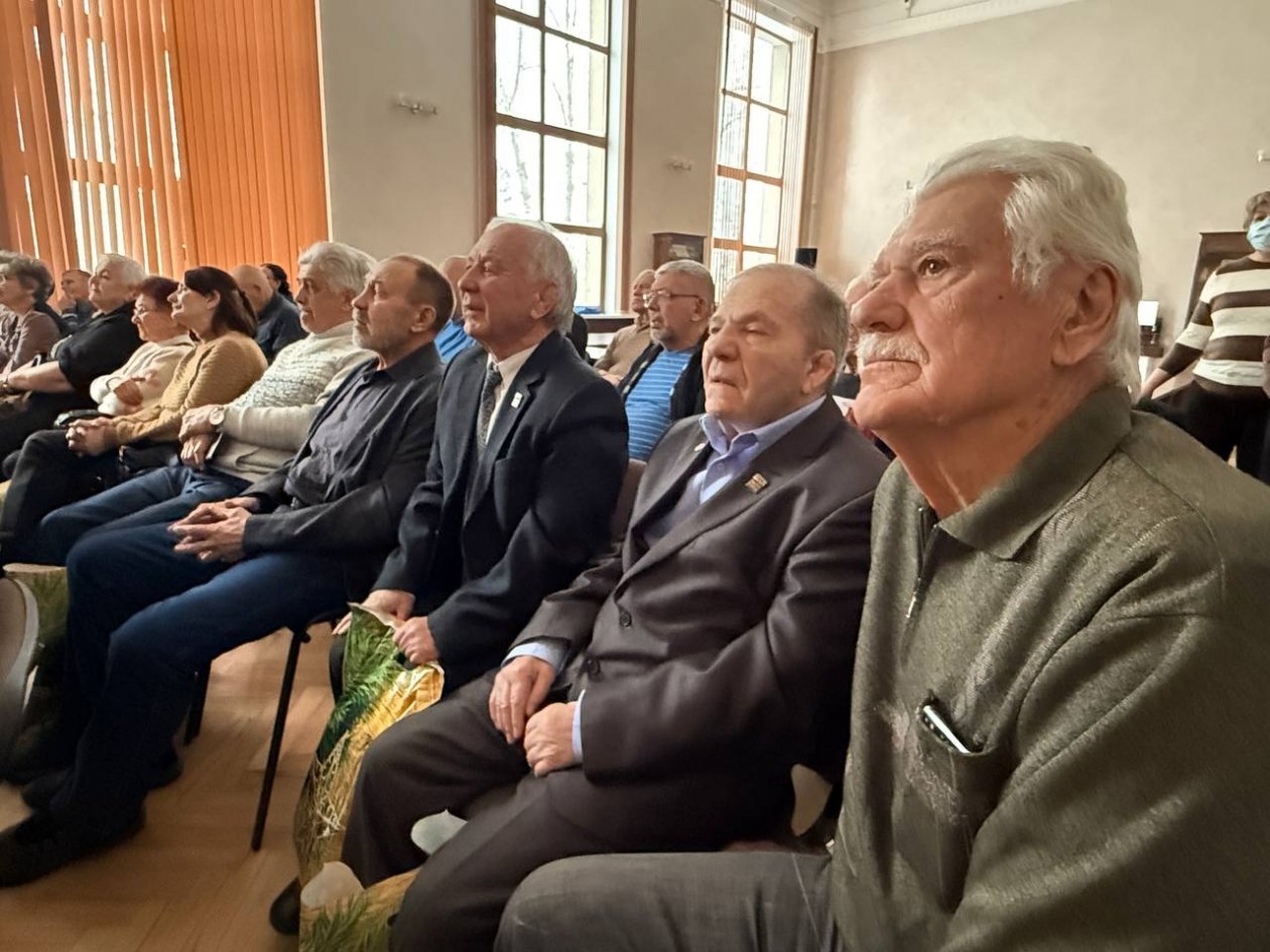 Благодарности вручили ветеранам спорта в Ангарске Пресс-служба администрации АГО