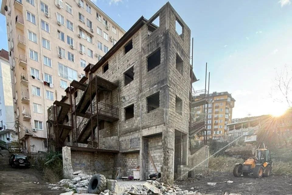 В Сочи сносят незаконно построенные многоэтажки Пресс-служба администрации Сочи