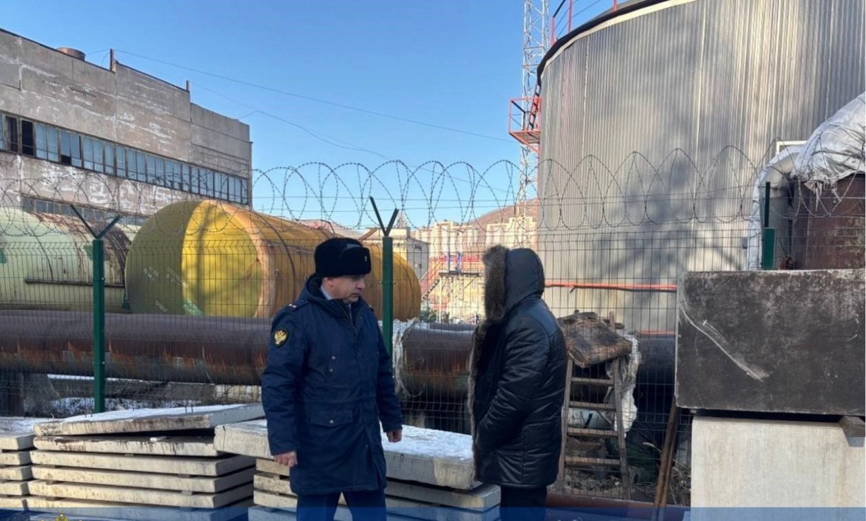 Повреждённую в ДТП теплотрассу в Находке чинят под пристальным вниманием прокуратуры Пресс-служба прокуратуры Приморья