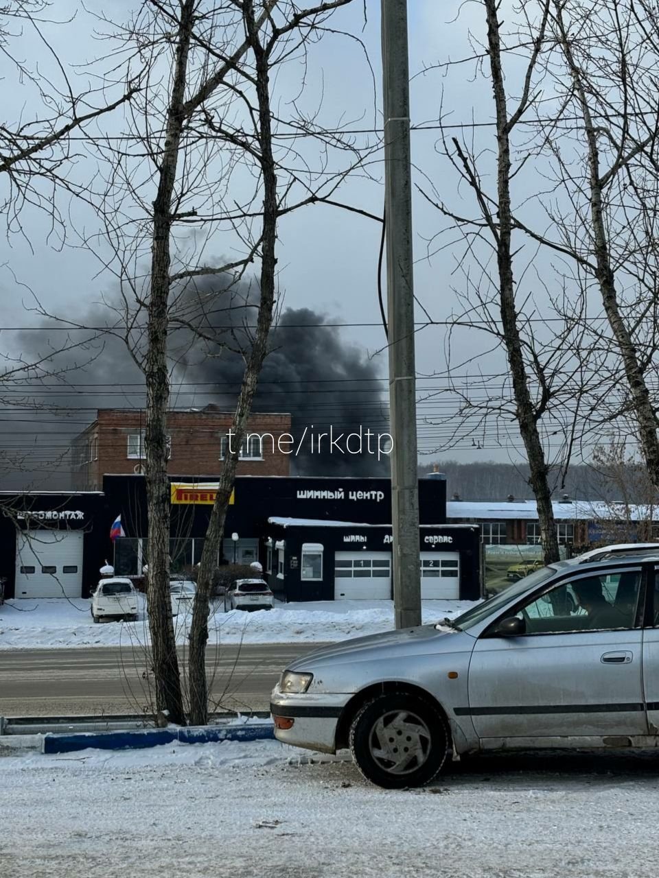 Пожар полыхает на улице Ширямова в Иркутске Тг-канал (18+) ДТП38RUS