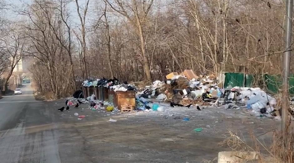 Мусорная свалка на кладбище Предоставлено Натальей Зубрицкой